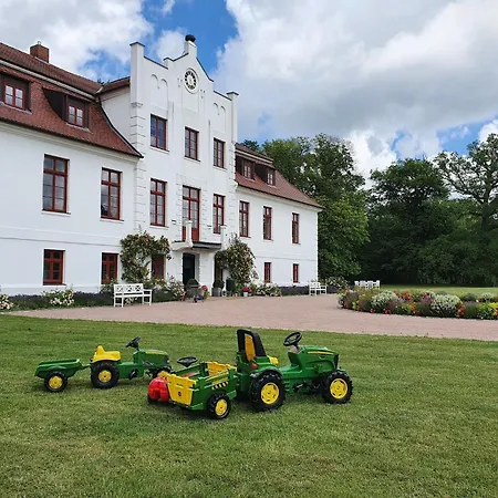 Nahe Ostsee Kuehlungsborn, Cleaning Included Gerdshagen